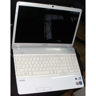 Ноутбук Sony Vaio VPCEB3E1R (Intel Pentium P6100 (2x2.0Ghz) /4096Mb DDR3 /320Gb /Radeon HD5470 /15.5" TFT 1366x768) - Курган